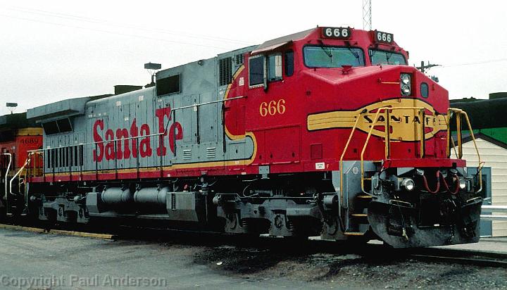 ATSF 666 - C44-9W.jpg